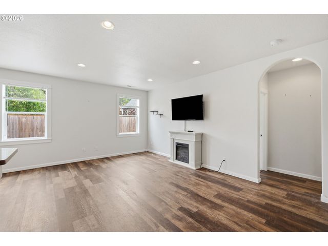 4760 GLACIER MEADOWS Loop, Springfield, OR 97478