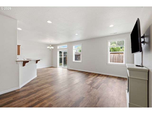 4760 GLACIER MEADOWS Loop, Springfield, OR 97478