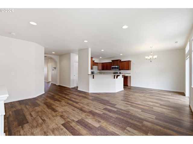 4760 GLACIER MEADOWS Loop, Springfield, OR 97478