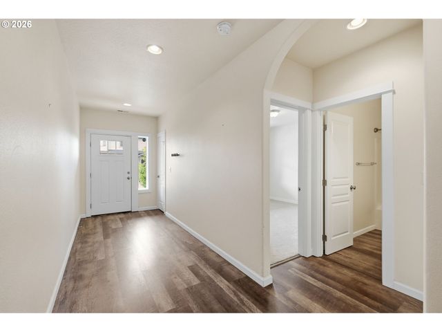 4760 GLACIER MEADOWS Loop, Springfield, OR 97478