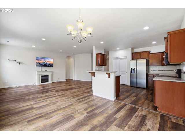 4760 GLACIER MEADOWS Loop, Springfield, OR 97478