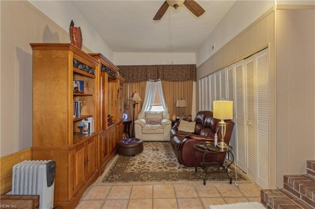 1116 Lakeview DR, Portsmouth, VA 23701