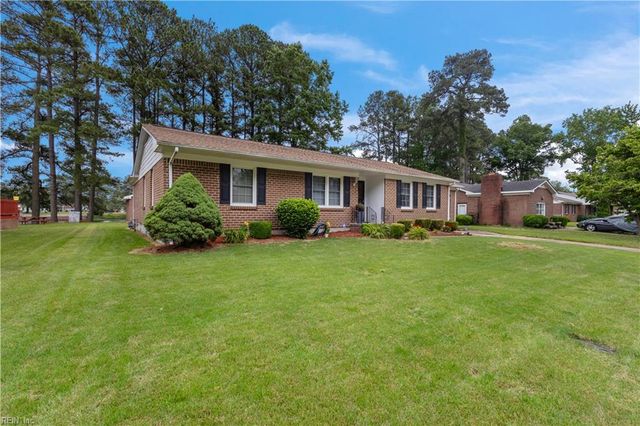 1116 Lakeview DR, Portsmouth, VA 23701