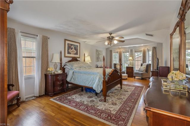1116 Lakeview DR, Portsmouth, VA 23701