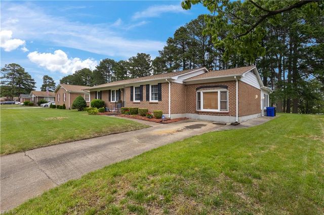 1116 Lakeview DR, Portsmouth, VA 23701