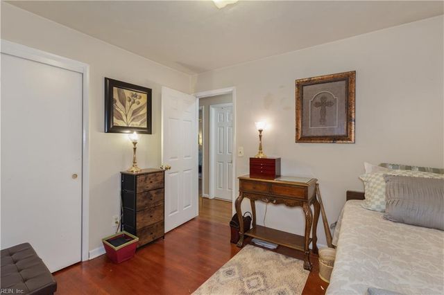 1116 Lakeview DR, Portsmouth, VA 23701