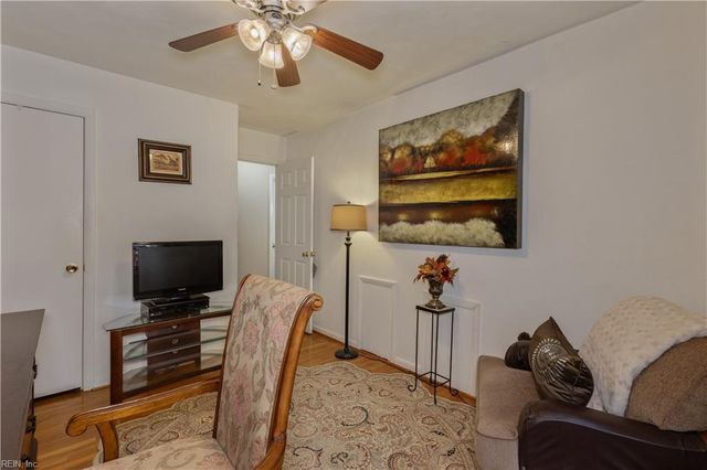 1116 Lakeview DR, Portsmouth, VA 23701