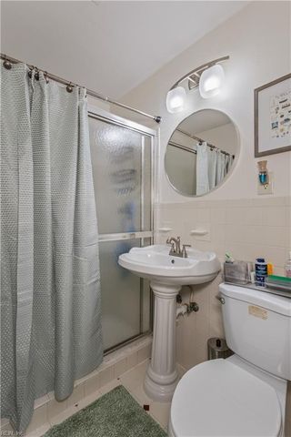 1116 Lakeview DR, Portsmouth, VA 23701