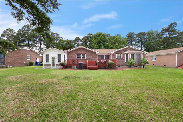 1116 Lakeview DR, Portsmouth, VA 23701