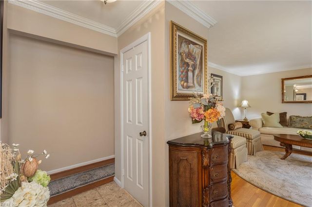 1116 Lakeview DR, Portsmouth, VA 23701