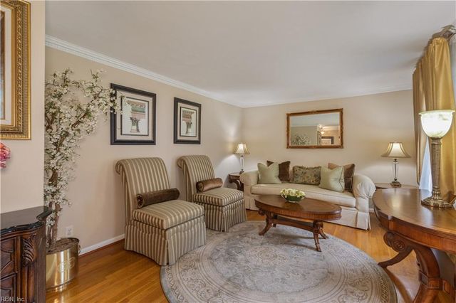 1116 Lakeview DR, Portsmouth, VA 23701