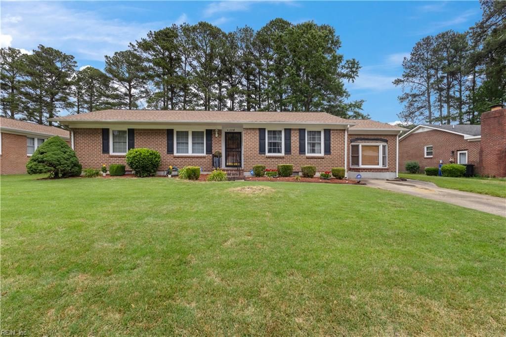 1116 Lakeview DR, Portsmouth, VA 23701
