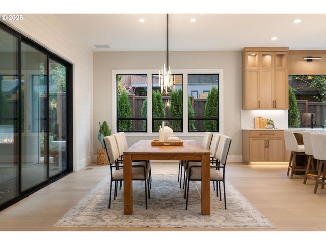 9193 Sw MORRISON St, Portland, OR 97225