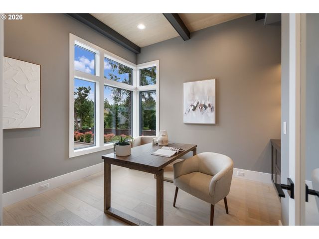 9193 Sw MORRISON St, Portland, OR 97225