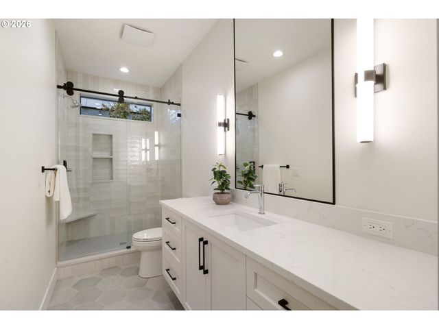 9193 Sw MORRISON St, Portland, OR 97225