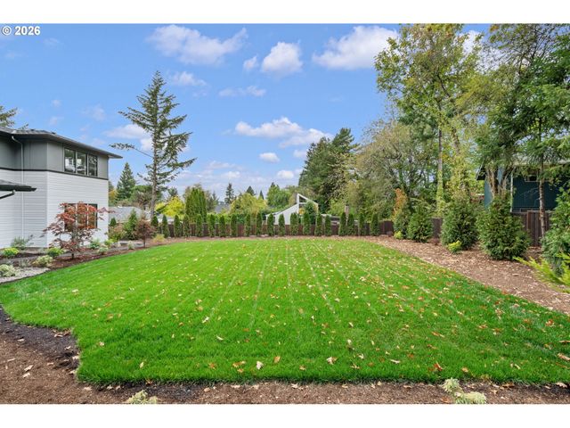 9193 Sw MORRISON St, Portland, OR 97225