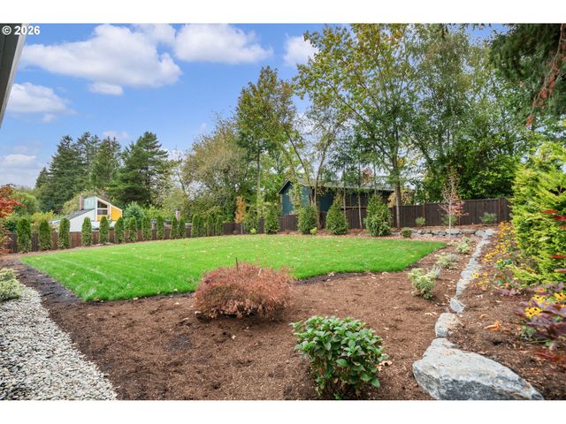 9193 Sw MORRISON St, Portland, OR 97225
