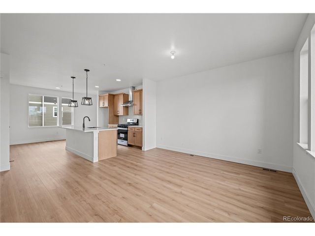 2736 W 68th Ave, Denver, CO 80221