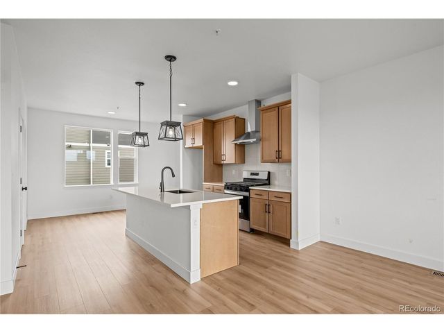 2736 W 68th Ave, Denver, CO 80221