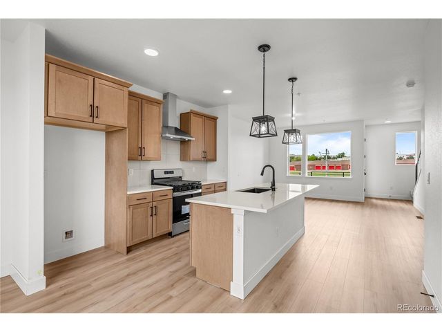 2736 W 68th Ave, Denver, CO 80221