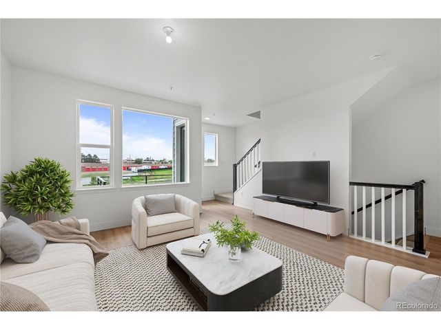 2736 W 68th Ave, Denver, CO 80221