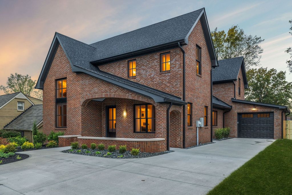 1130 Winding Way, Nashville, TN 37216