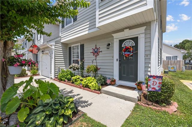 1812 Kensal Green DR, Virginia Beach, VA 23456