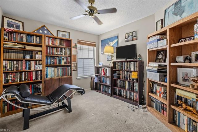 1812 Kensal Green DR, Virginia Beach, VA 23456