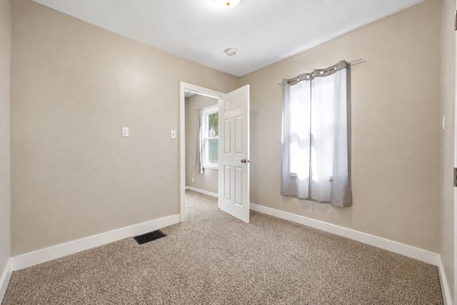 1619 5th Avenue SE, Cedar Rapids, IA 52403