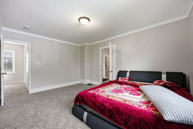 1619 5th Avenue SE, Cedar Rapids, IA 52403