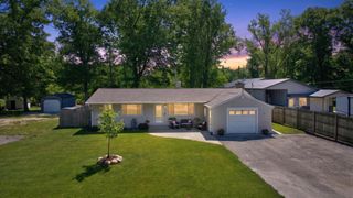 569 Round Lake Drive, Leoni Twp, MI 49254