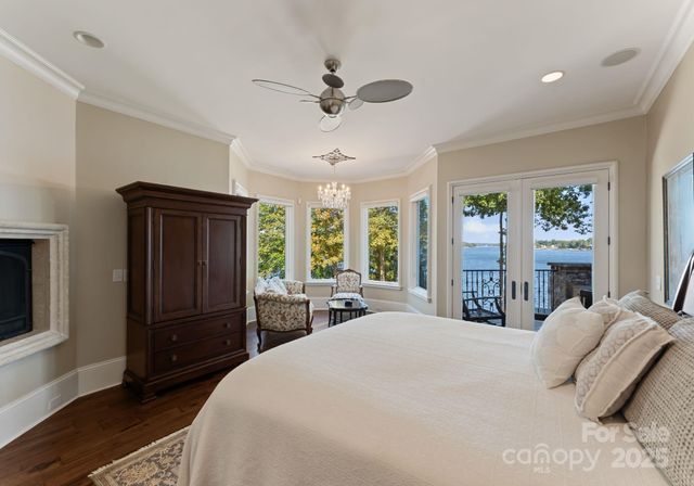 115 Emerald Point Lane, Mooresville, NC 28117