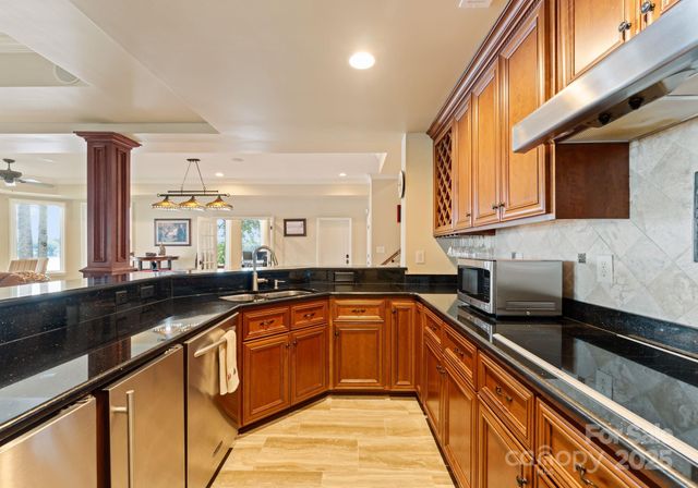 115 Emerald Point Lane, Mooresville, NC 28117