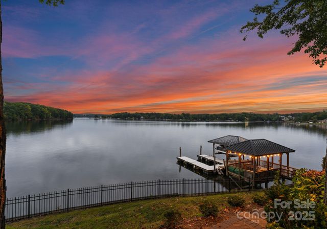 115 Emerald Point Lane, Mooresville, NC 28117