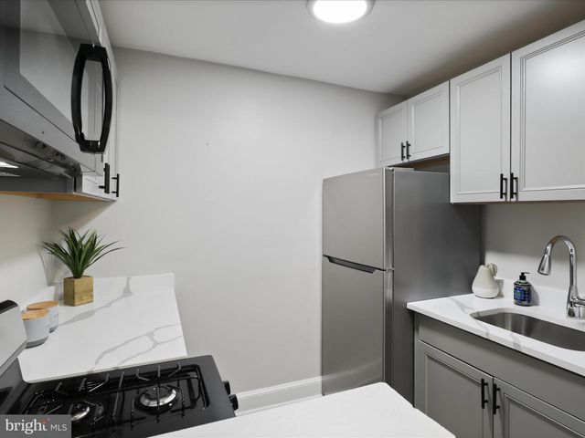 2608 ARLINGTON BLVD, Arlington, VA 22204