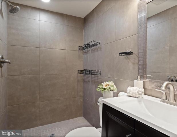 2608 ARLINGTON BLVD, Arlington, VA 22204