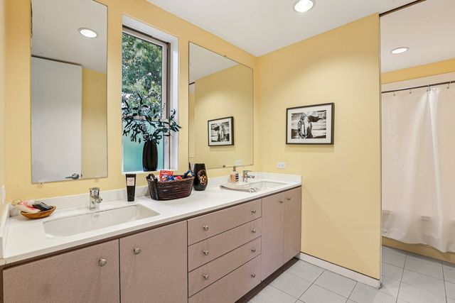 1003 Wesley Avenue, Evanston, IL 60202