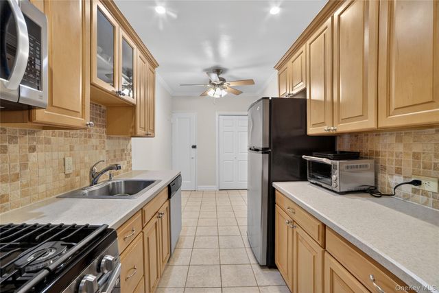 824 Palmer Road 1F, Bronxville, NY 10708