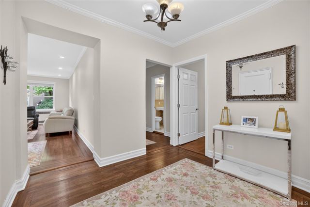 824 Palmer Road 1F, Bronxville, NY 10708