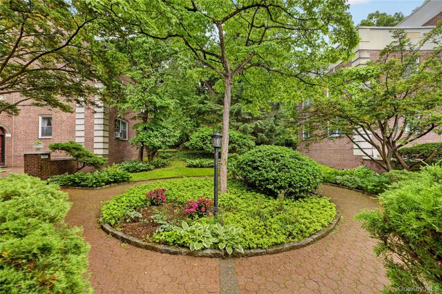 824 Palmer Road 1F, Bronxville, NY 10708