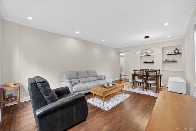 824 Palmer Road 1F, Bronxville, NY 10708