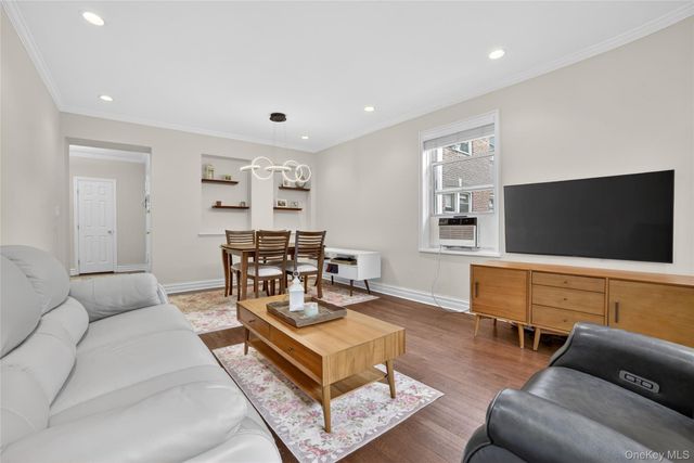 824 Palmer Road 1F, Bronxville, NY 10708