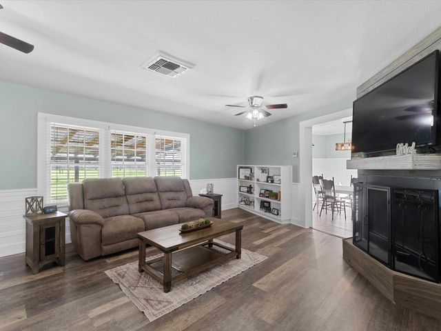 5833 S FM 726, Gilmer, TX 75645