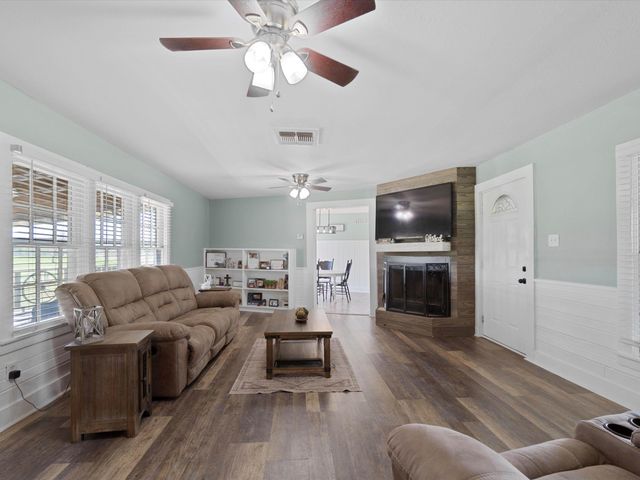 5833 S FM 726, Gilmer, TX 75645