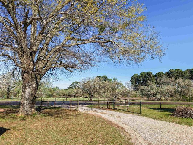 5833 S FM 726, Gilmer, TX 75645