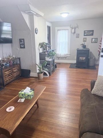 206 N 8th Street, Savannah, MO 64485