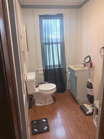 206 N 8th Street, Savannah, MO 64485