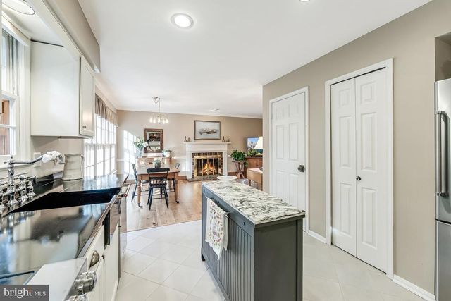 11686 STOCKBRIDGE LN, Reston, VA 20194