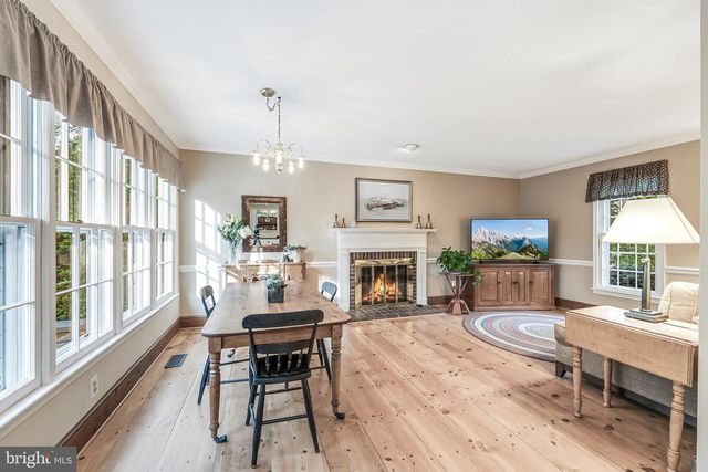 11686 STOCKBRIDGE LN, Reston, VA 20194