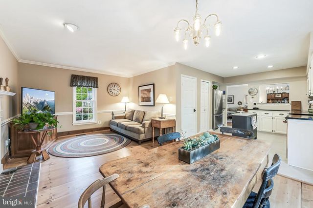 11686 STOCKBRIDGE LN, Reston, VA 20194